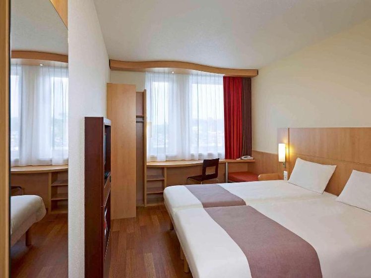 DOUBLE STANDARD Room