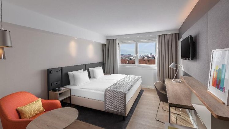 DOUBLE CITY VIEW KING BED Room