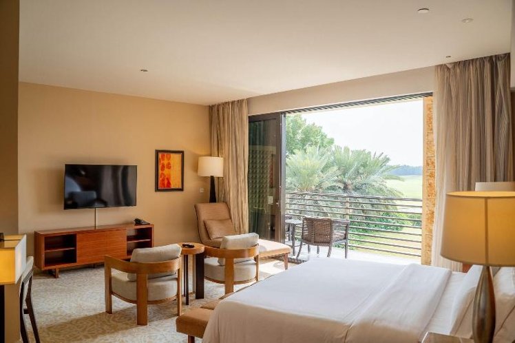 JUNIOR SUITE KING BED SMOKING Room