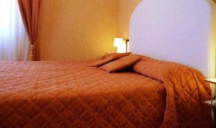 SINGLE STANDARD Room