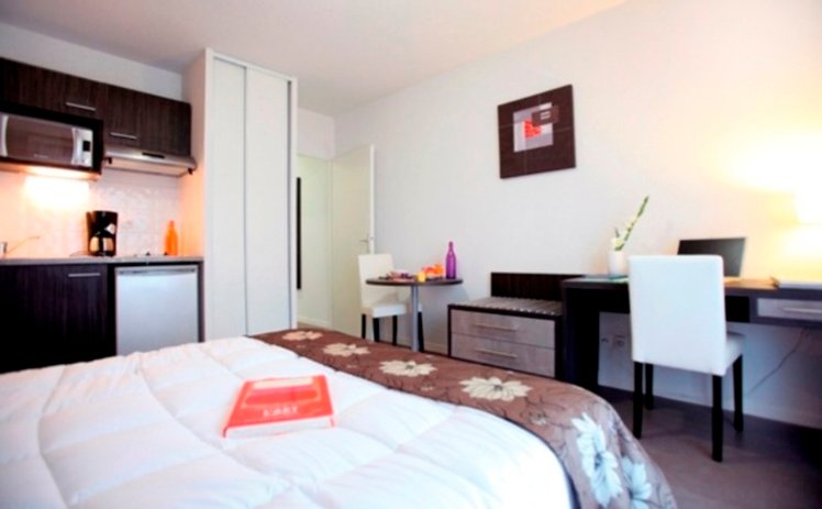 Park and Suites Confort Toulouse Lhers