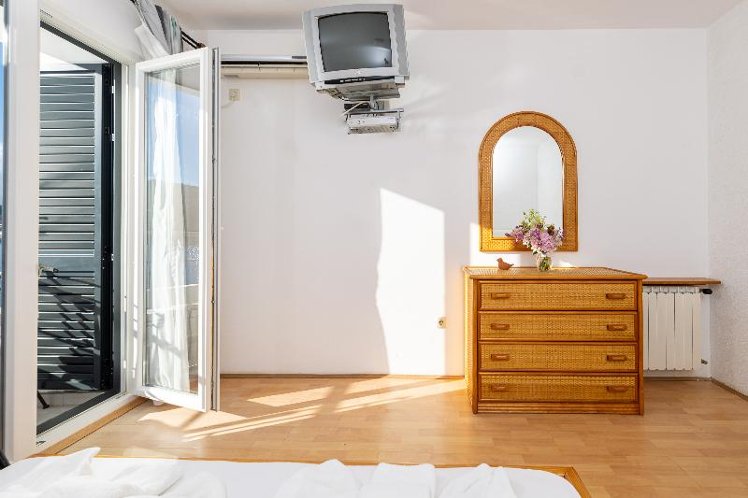 TRIPLE CAPACITY 3 Room