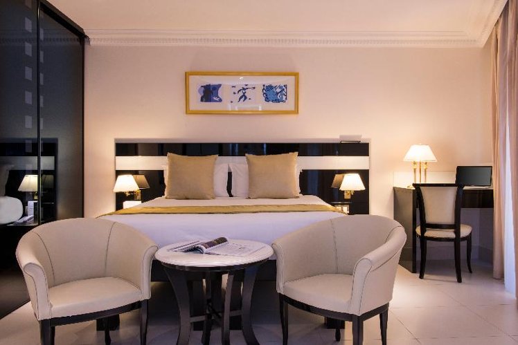 DOUBLE STANDARD Room