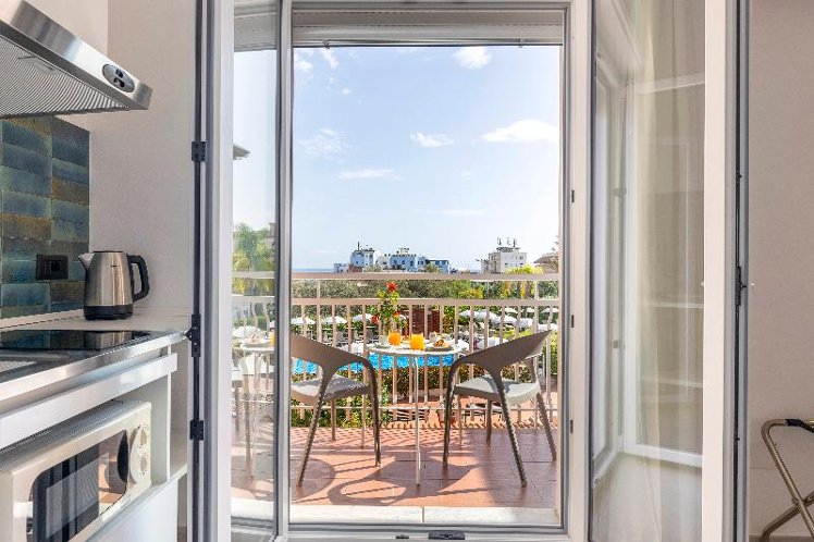 STUDIO WITH BALCONY Room
