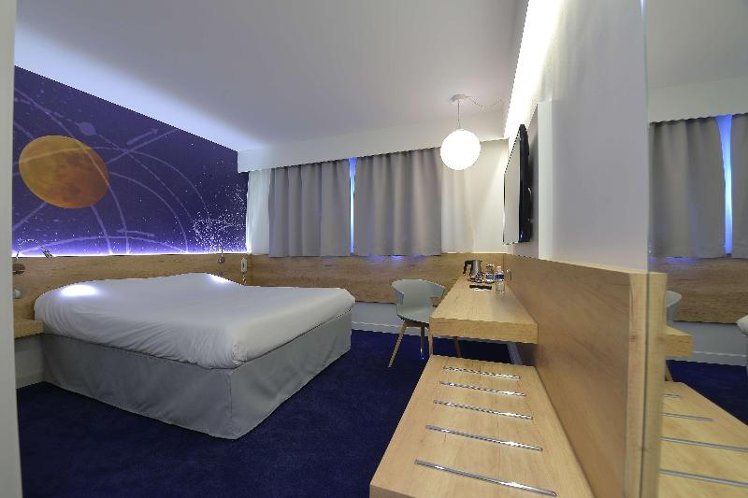 DOUBLE STANDARD Room