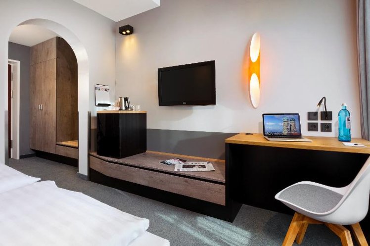 DOUBLE SUPERIOR Room