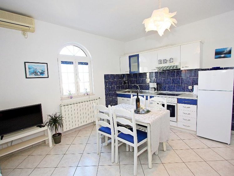 APARTMENT CAPACITY 6 Room