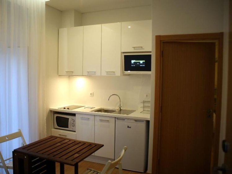 APARTMENT THREE BEDS Room