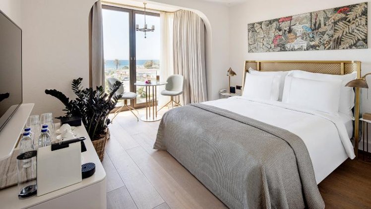 DOUBLE SUPERIOR Room