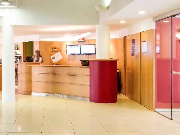 ibis Setubal