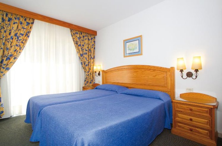 DOUBLE SINGLE USE STANDARD Room