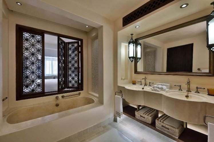 DOUBLE DELUXE WITH VIEWS Room