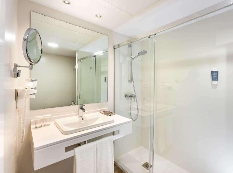 JUNIOR SUITE STANDARD Room