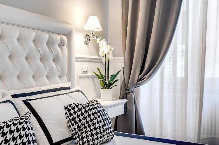 SUITE CITY VIEW KING BED Room