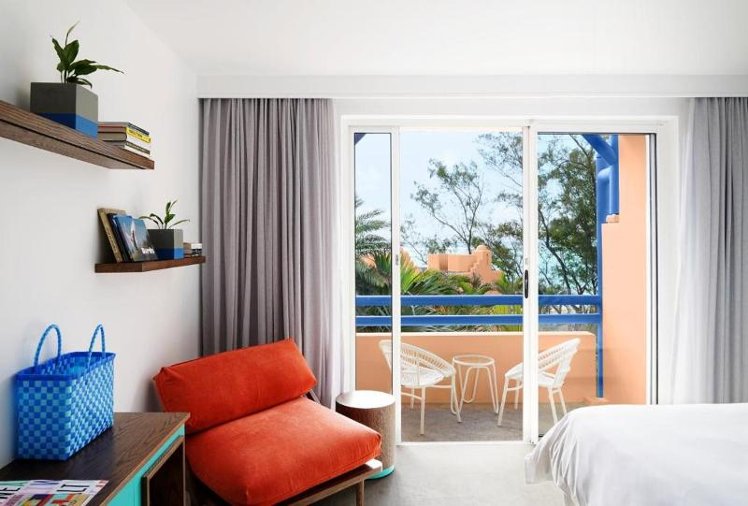 DOUBLE GARDEN VIEW KING BED Room