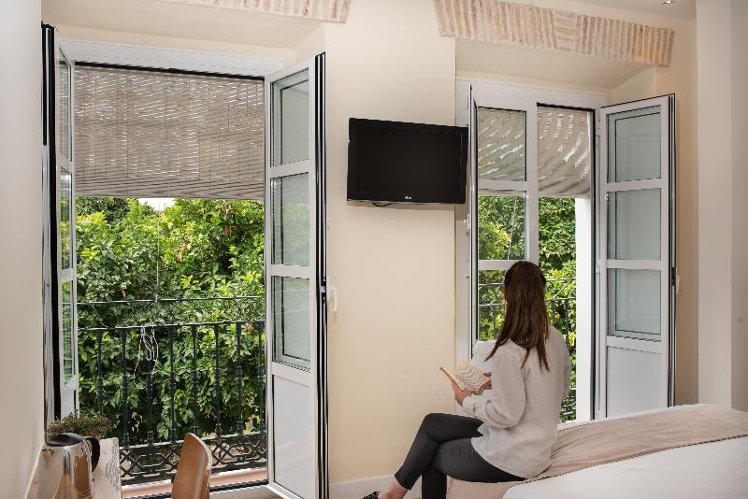 DOUBLE WITH VIEWS Room