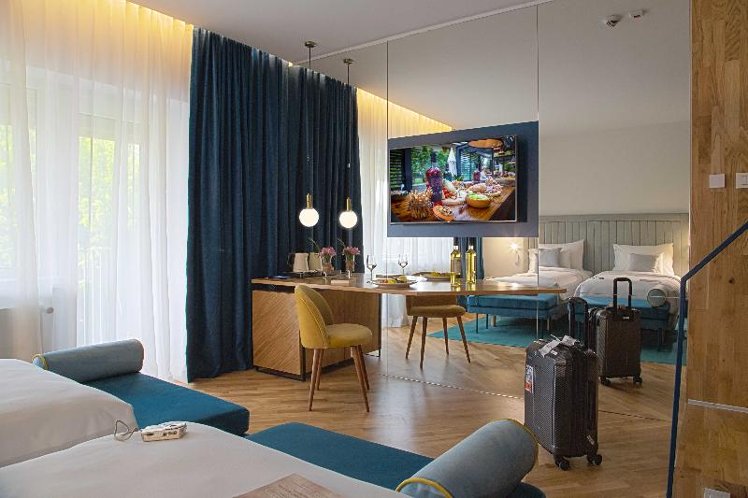 DOUBLE SINGLE USE PREMIUM Room