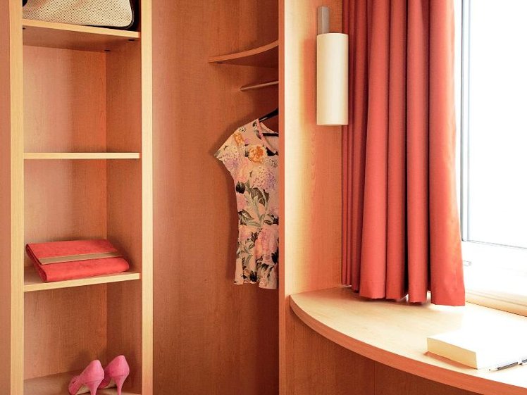 SINGLE STANDARD Room
