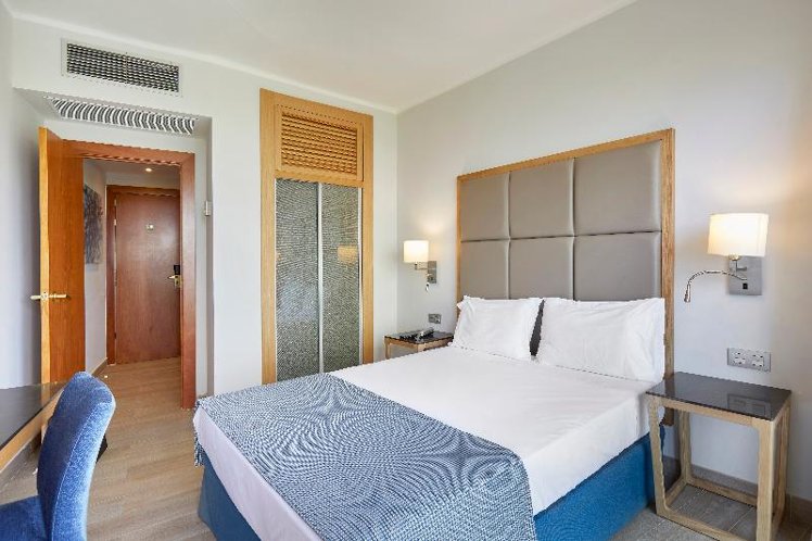Double or Twin DELUXE Room