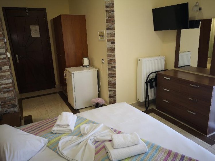 TRIPLE STANDARD Room