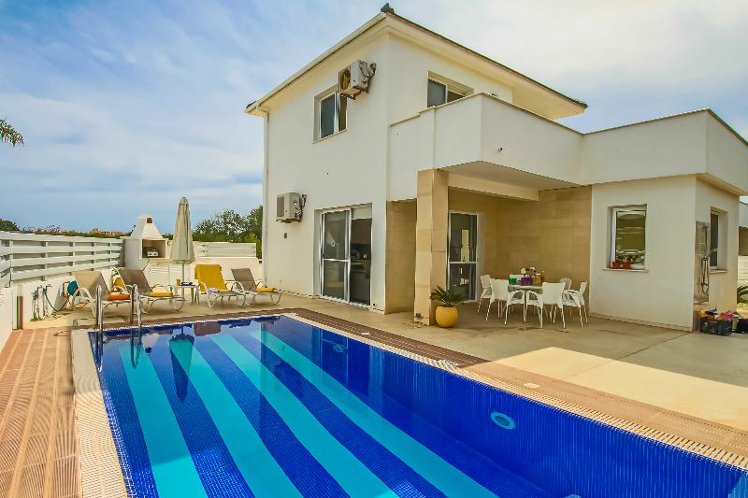 VILLA WITH PRIVATE POOL Room