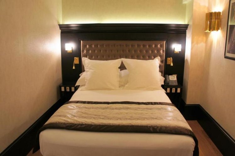 DOUBLE SUPERIOR Room