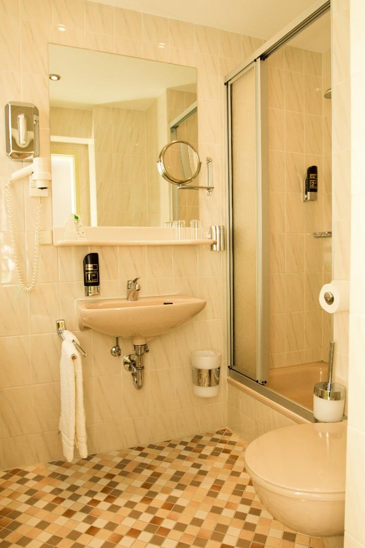 DOUBLE STANDARD Room