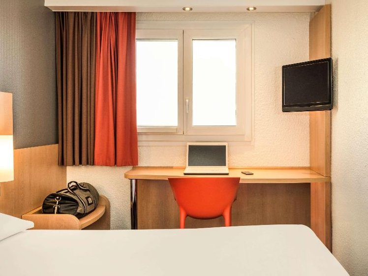 TWIN STANDARD Room