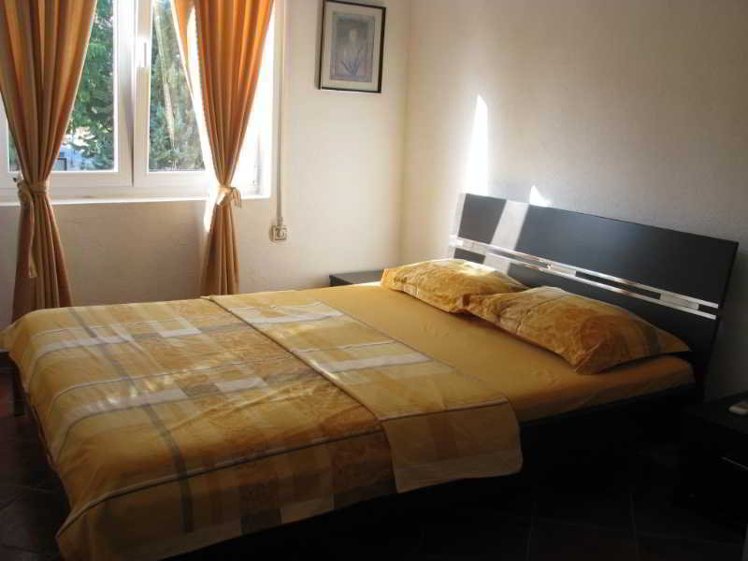 Maki Apartments
