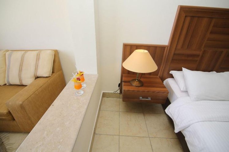 Club Reef Resort