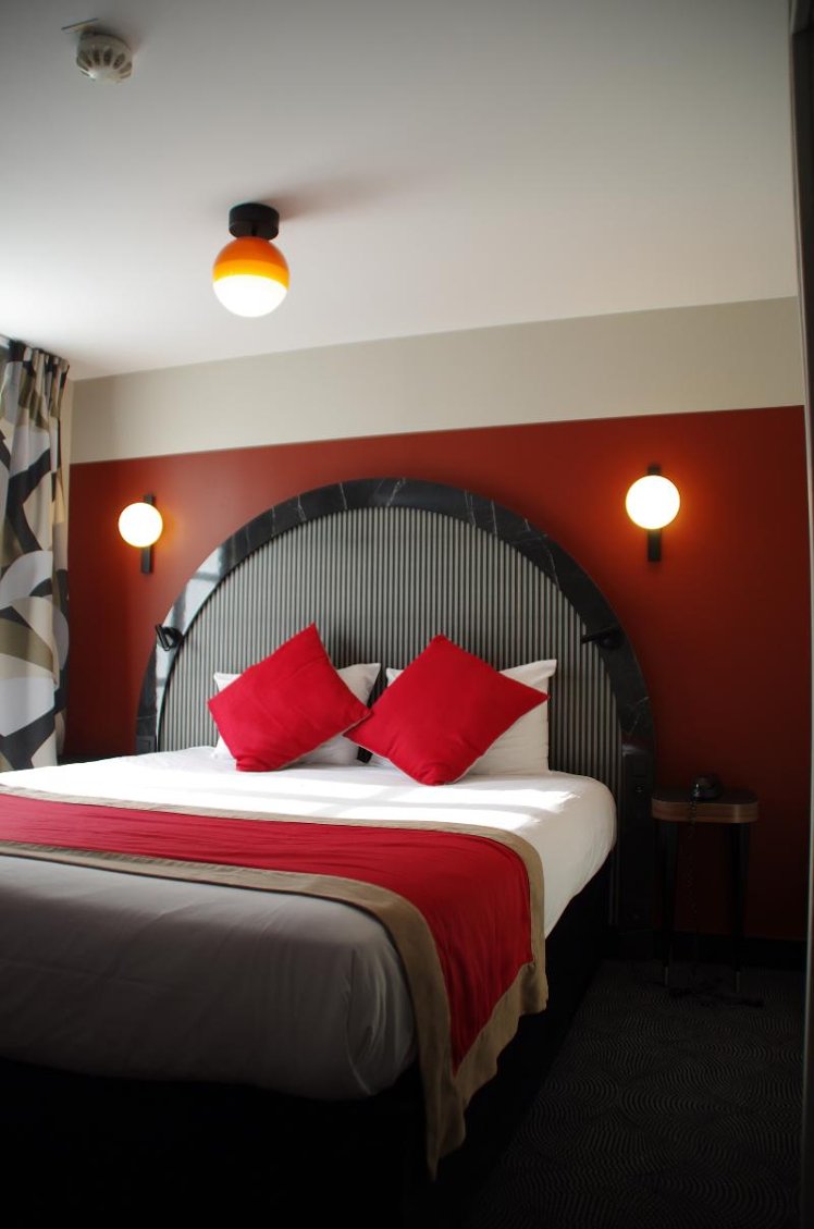 DOUBLE STANDARD Room