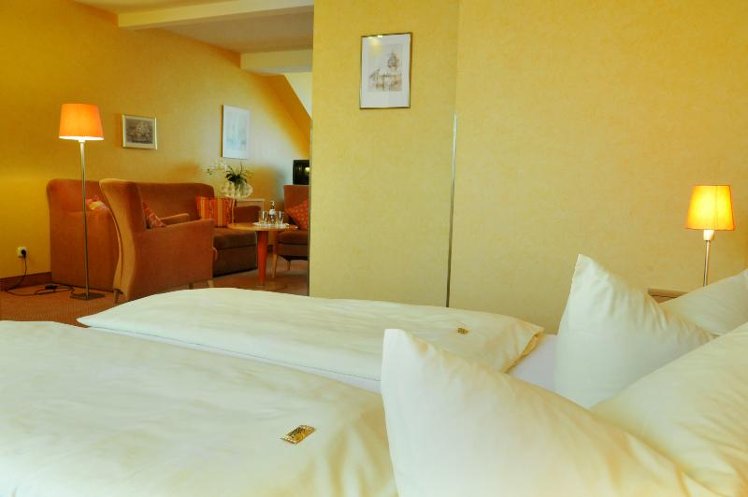 JUNIOR SUITE STANDARD Room