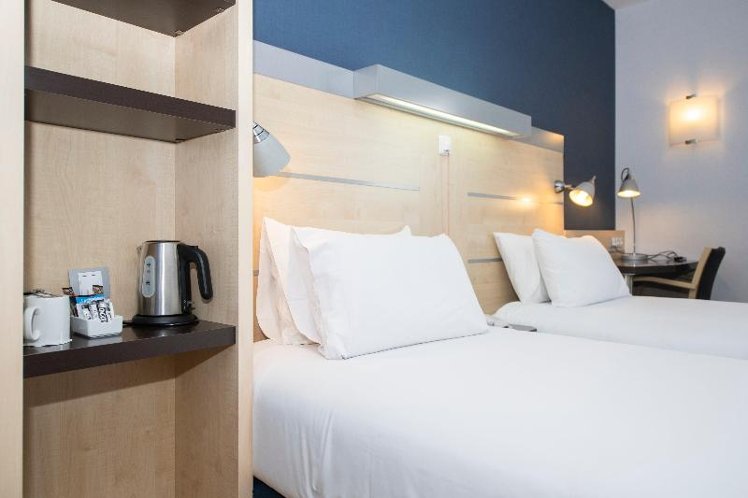 TWIN STANDARD Room