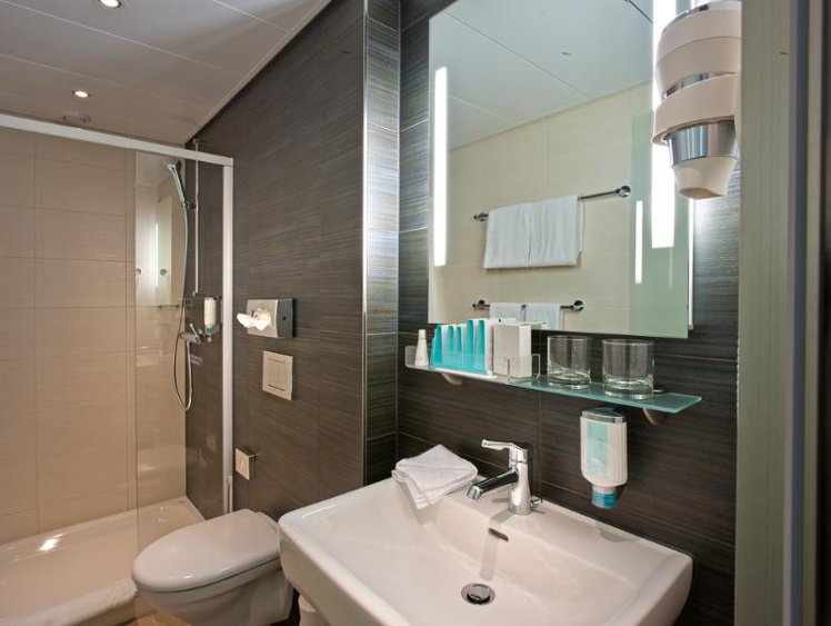 DOUBLE STANDARD Room