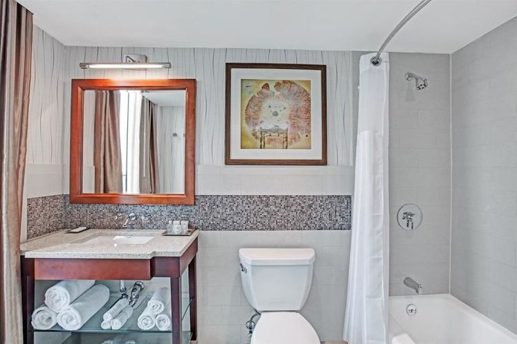 DOUBLE QUEEN SIZE BED Room