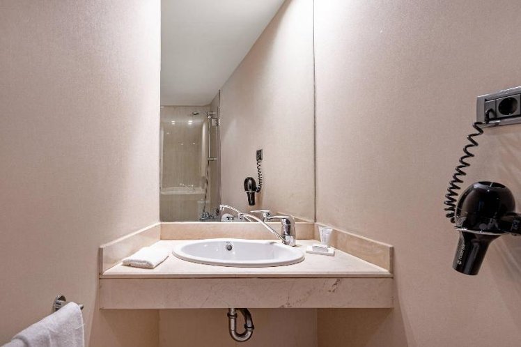 TWIN NON SMOKING Room
