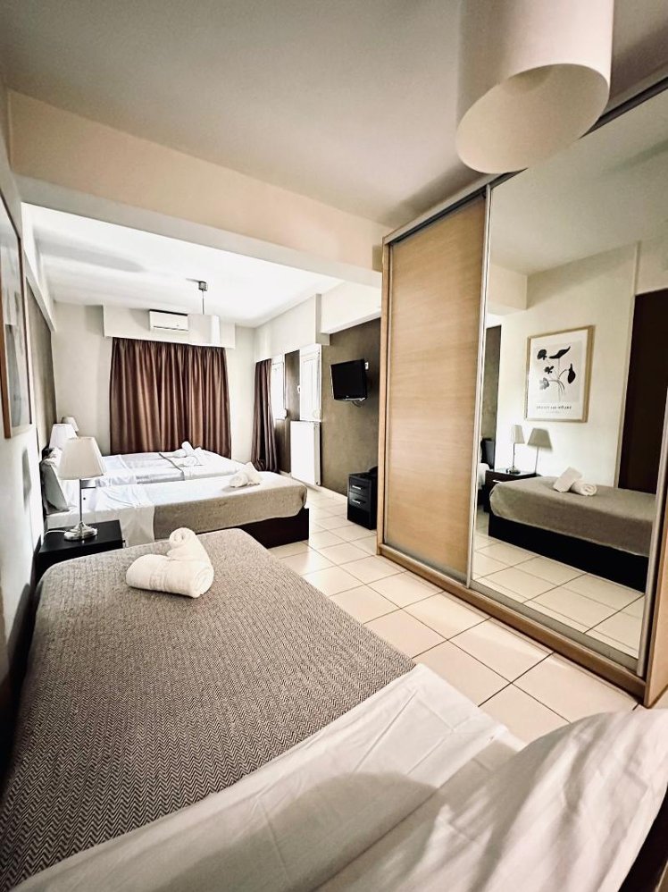 TRIPLE STANDARD Room