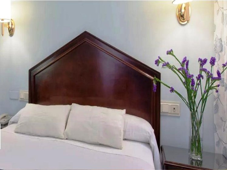 DOUBLE SINGLE USE STANDARD Room
