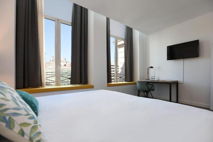 DOUBLE SUPERIOR Room