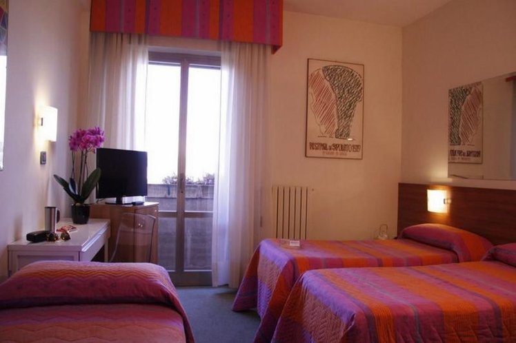 TRIPLE SUPERIOR Room