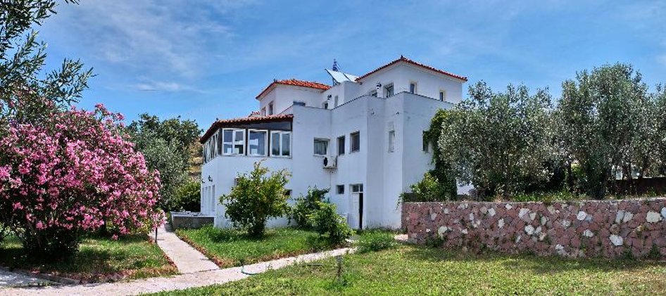 Akti Hotel