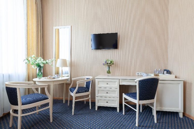 DOUBLE SUPERIOR Room
