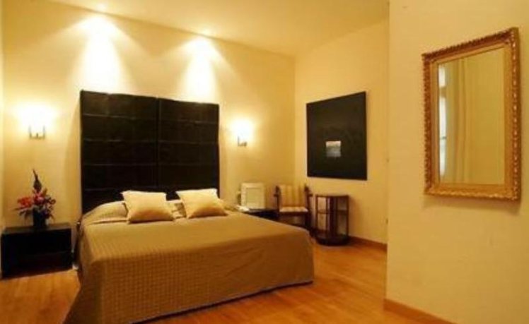 TRIPLE STANDARD Room