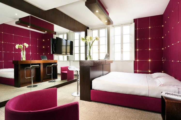 DOUBLE CLASSIC DOUBLE BED Room