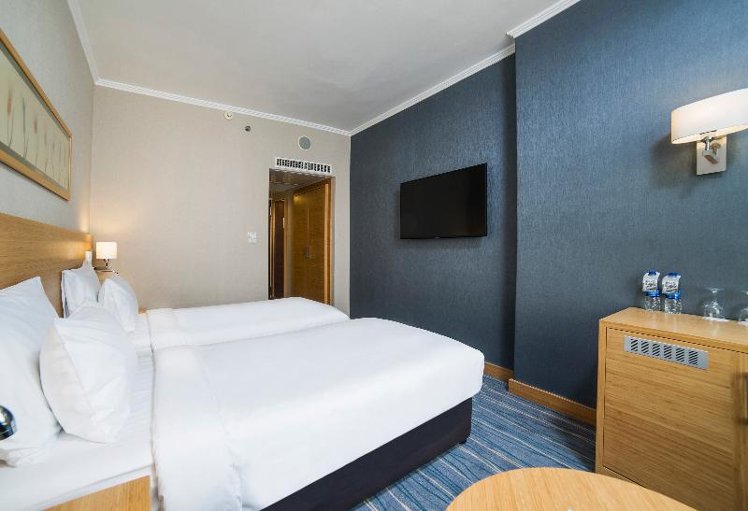 TRIPLE STANDARD Room