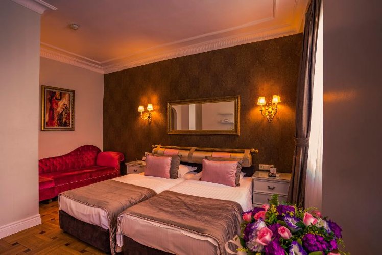 TRIPLE STANDARD Room