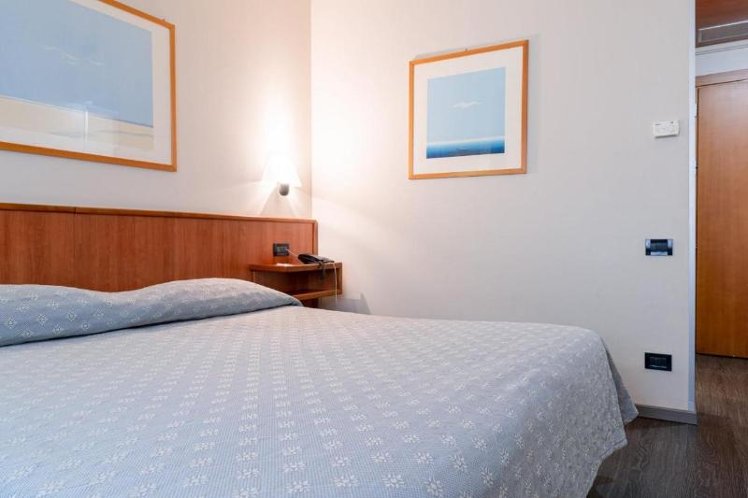 TWIN STANDARD Room
