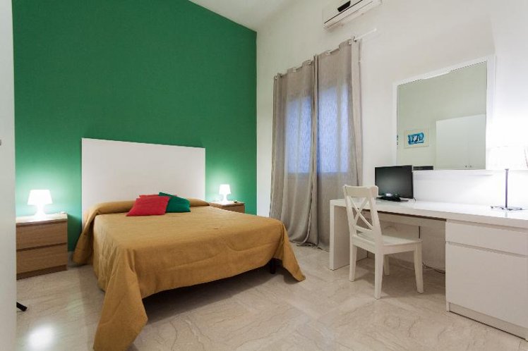 DOUBLE STANDARD Room