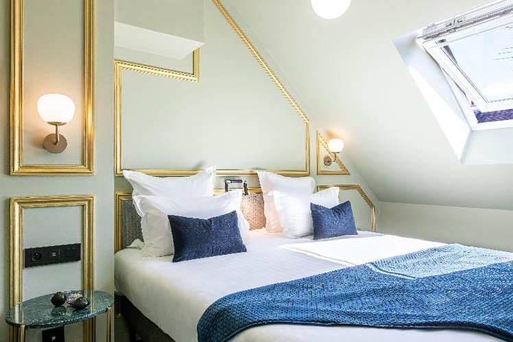 DOUBLE DELUXE Room