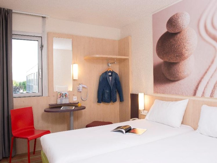 TWIN STANDARD Room